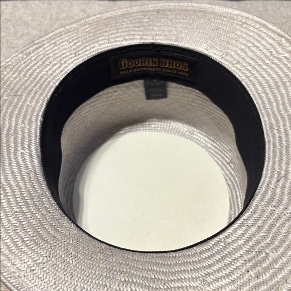 Stylish Goorin Bros.  Straw Boater Hat with Ribbon - brand new! - Picture 3 of 5